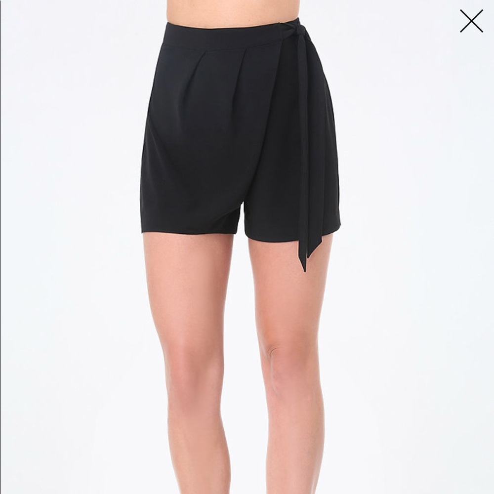 NWT BEBE Tie-Waist Pleated Asymmetrical Shorts